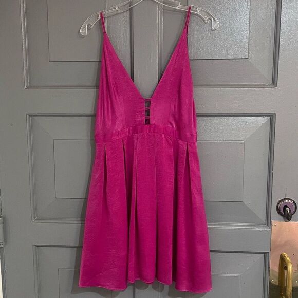 Free People Gabby’s Party All Night Barbie Pink Skater VNeck Mini Dress NWT Sz 6 - Picture 1 of 5